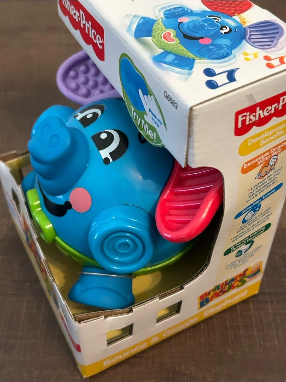 Vintage Fisher Price Bounce & Giggle Elephant Brilliant Basics 6M+ 2004 NOS